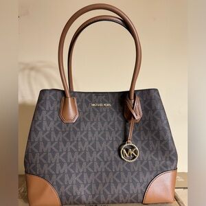 Michael Kors Signature Mercer Gallery